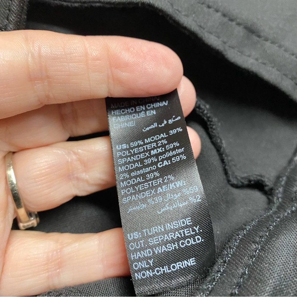 White House Black Market Coated Denim Classic Cropped Faux Leather Jacket Size 4 - Picture 15 of 16